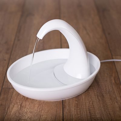 Fontaine à Eau Pioneer Pet Swan Pour Chat